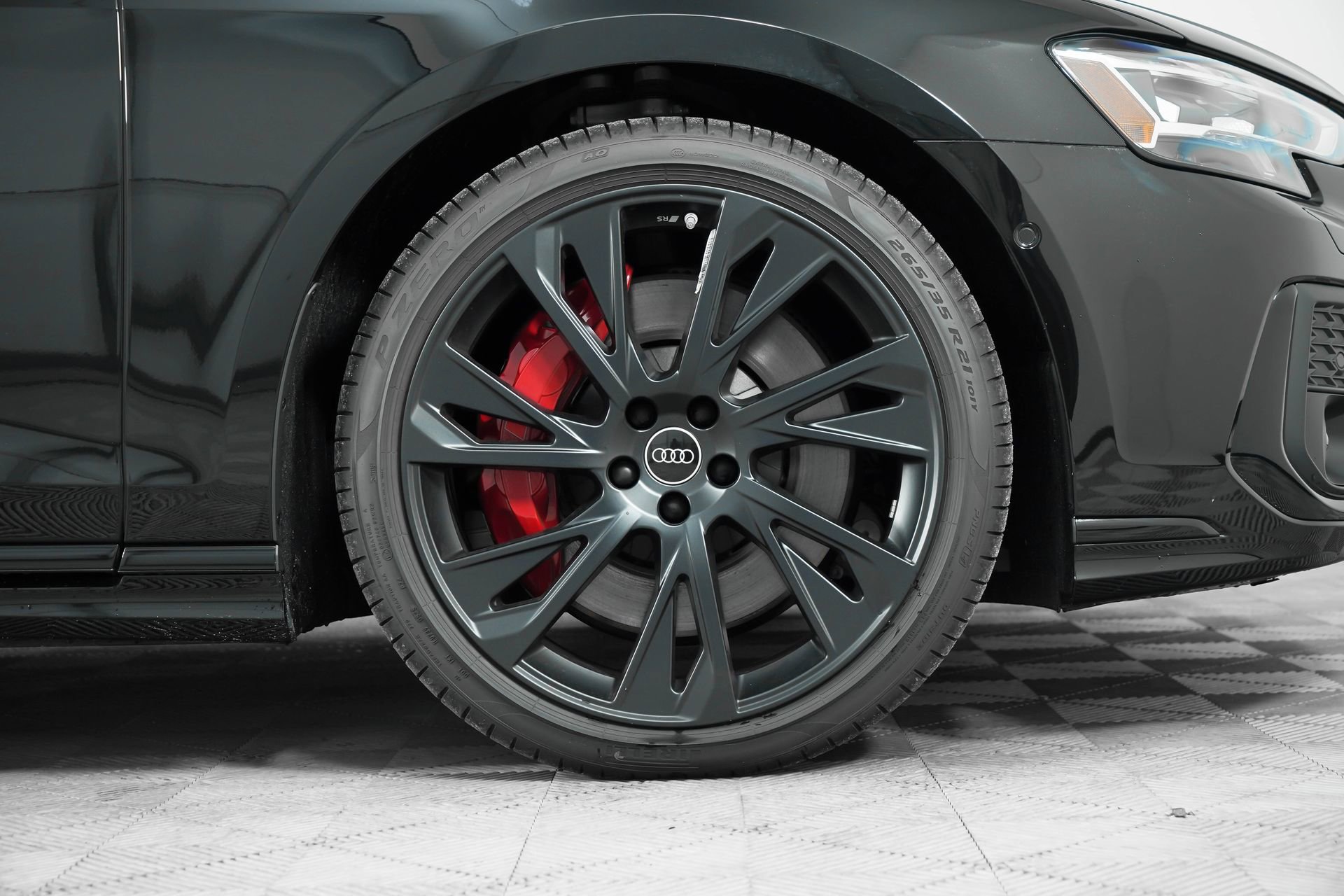 New 2025 Audi S8 image 13