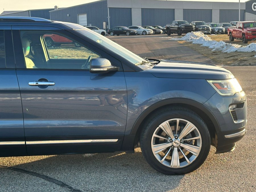 Used 2018 Ford Explorer Limited image 16