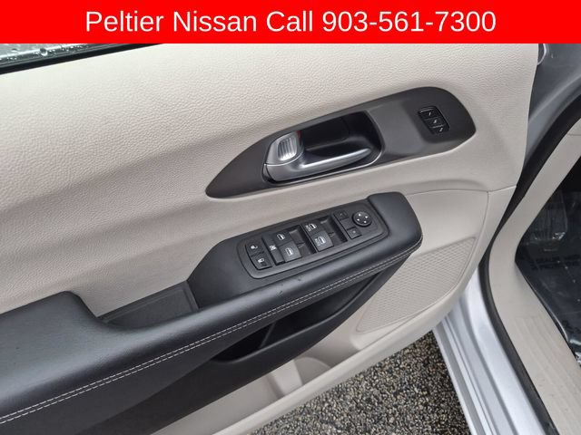 Used 2024 Chrysler Pacifica Limited FWD image 23