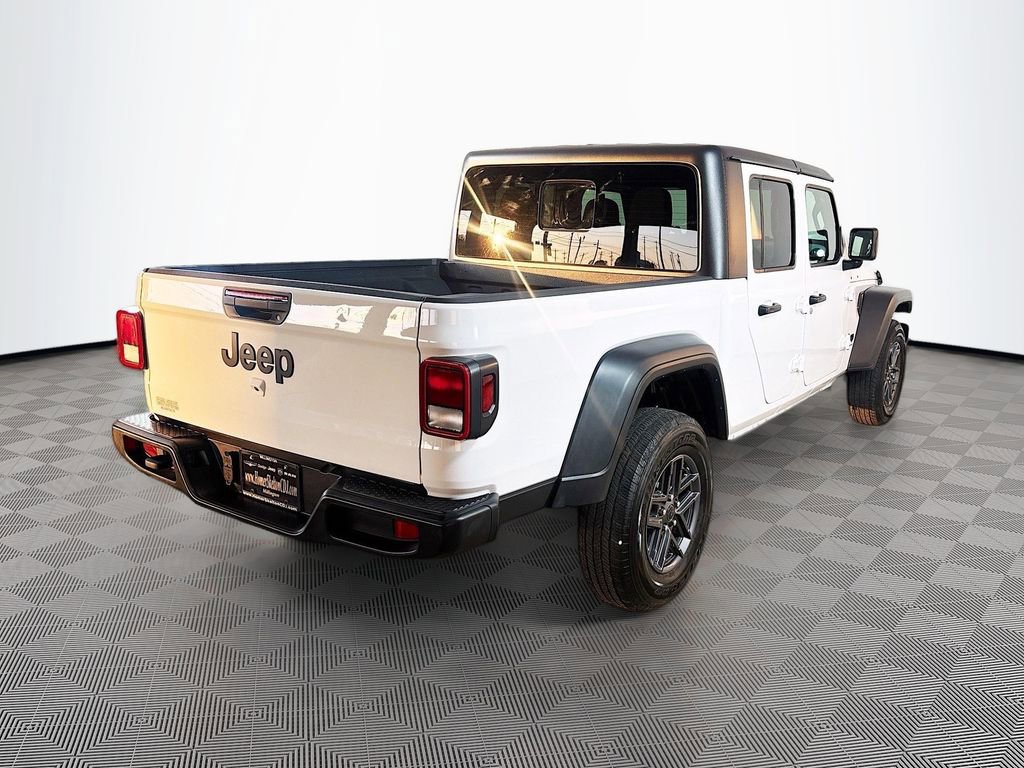 Used 2025 Jeep Gladiator Sport image 7