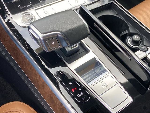 Used 2022 Audi A8 L 3.0T w/ Executive Package image 12