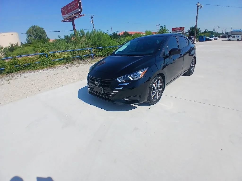 Used 2024 Nissan Versa SV w/ Trunk Package