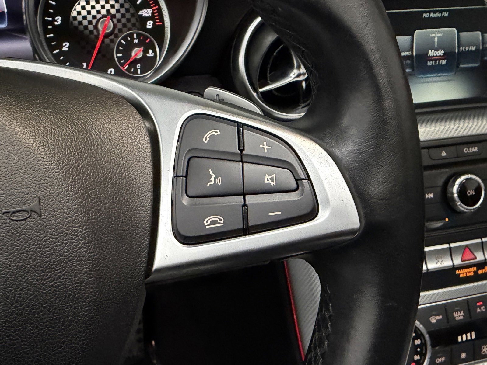 Used 2020 Mercedes-Benz SLC 300 image 29