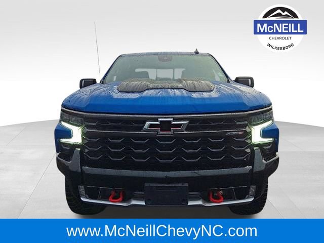 Used 2023 Chevrolet Silverado 1500 ZR2 image 2
