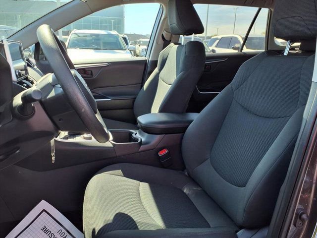 Used 2024 Toyota RAV4 LE image 11