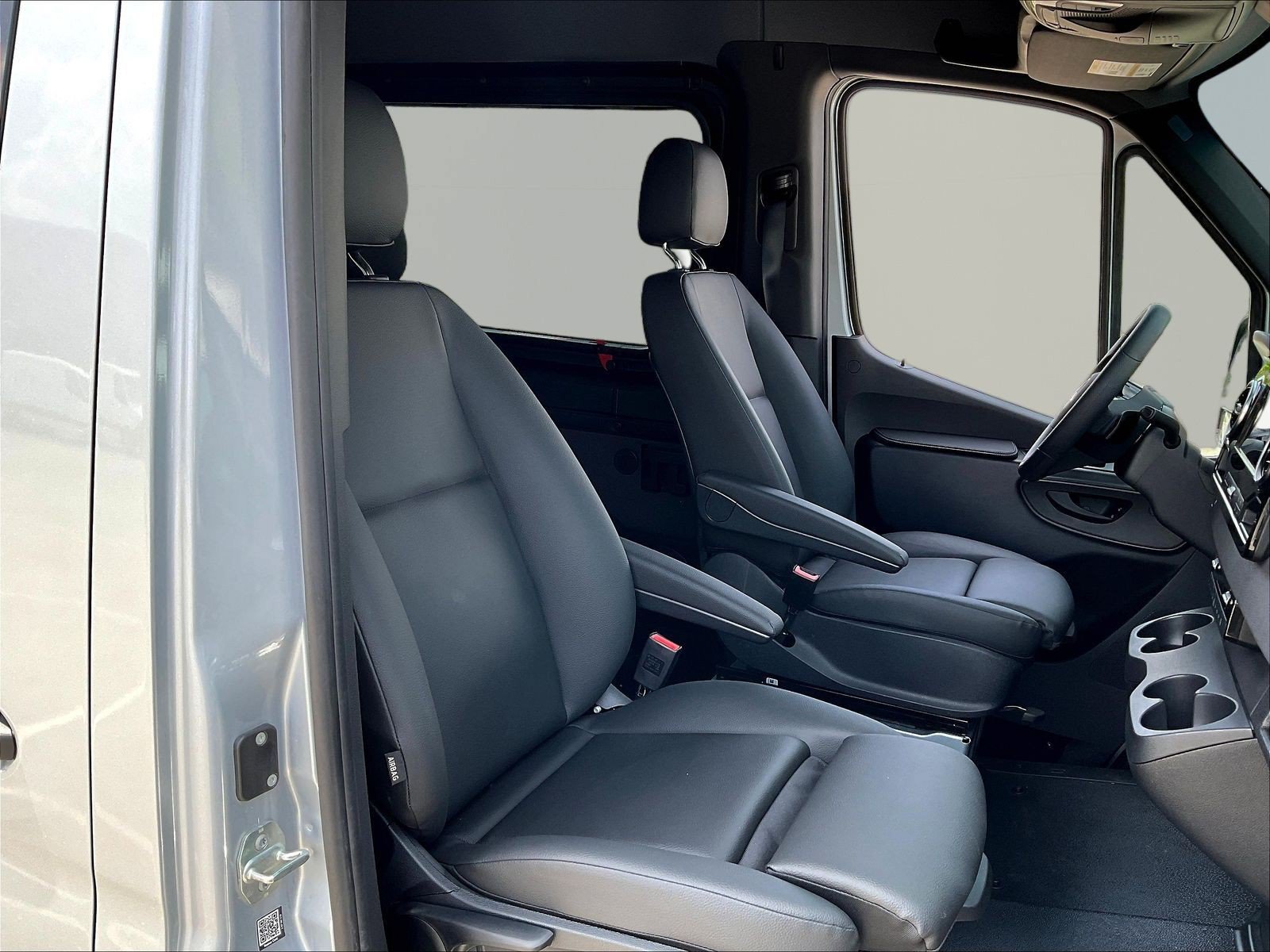 New 2025 Mercedes-Benz Sprinter 2500 image 18