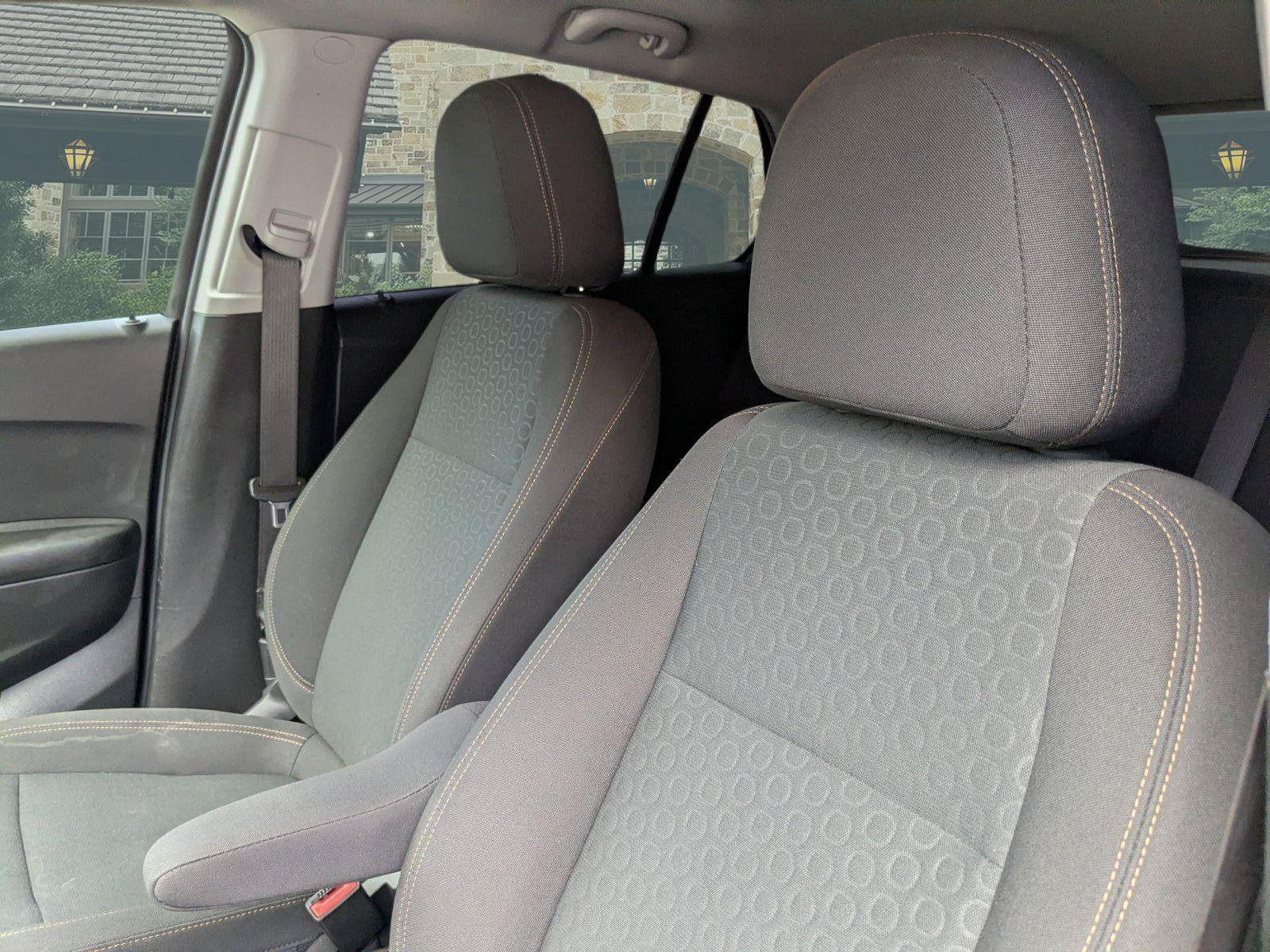 Used 2022 Chevrolet Trax LS w/ Tint and Cruise Package AWD/4WD image 8