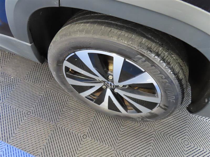 Used 2022 Volkswagen Taos SE AWD/4WD image 7