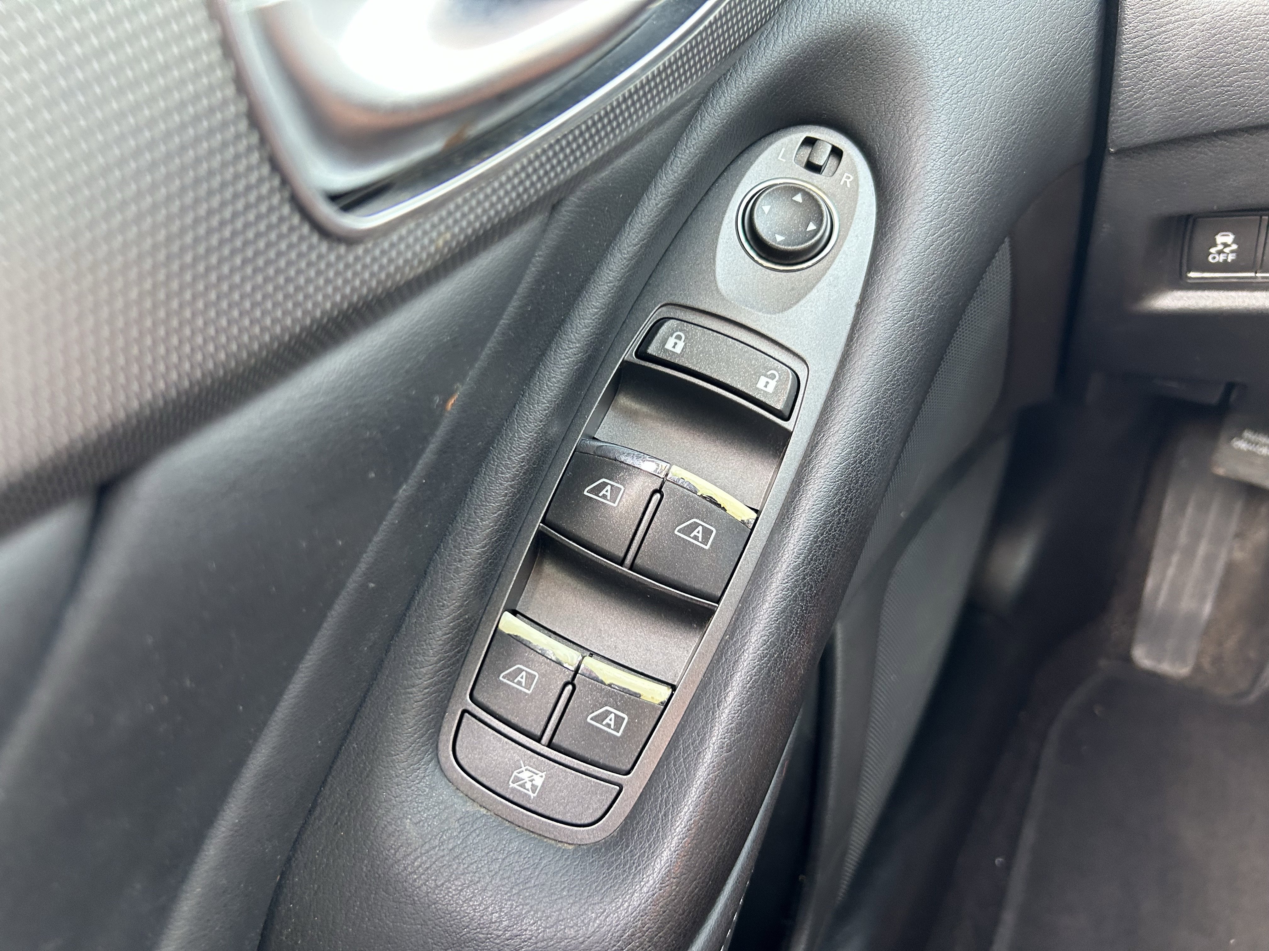 Used 2014 INFINITI Q50 Premium w/ Navigation Package image 20