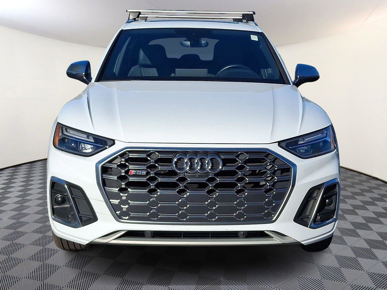 Certified 2022 Audi SQ5 Premium Plus w/ Premium Plus Package AWD/4WD image 2