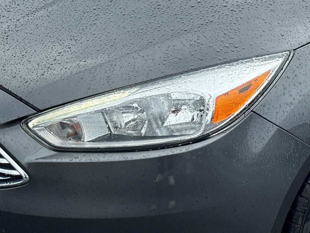 Used 2018 Ford Focus Titanium FWD image 31