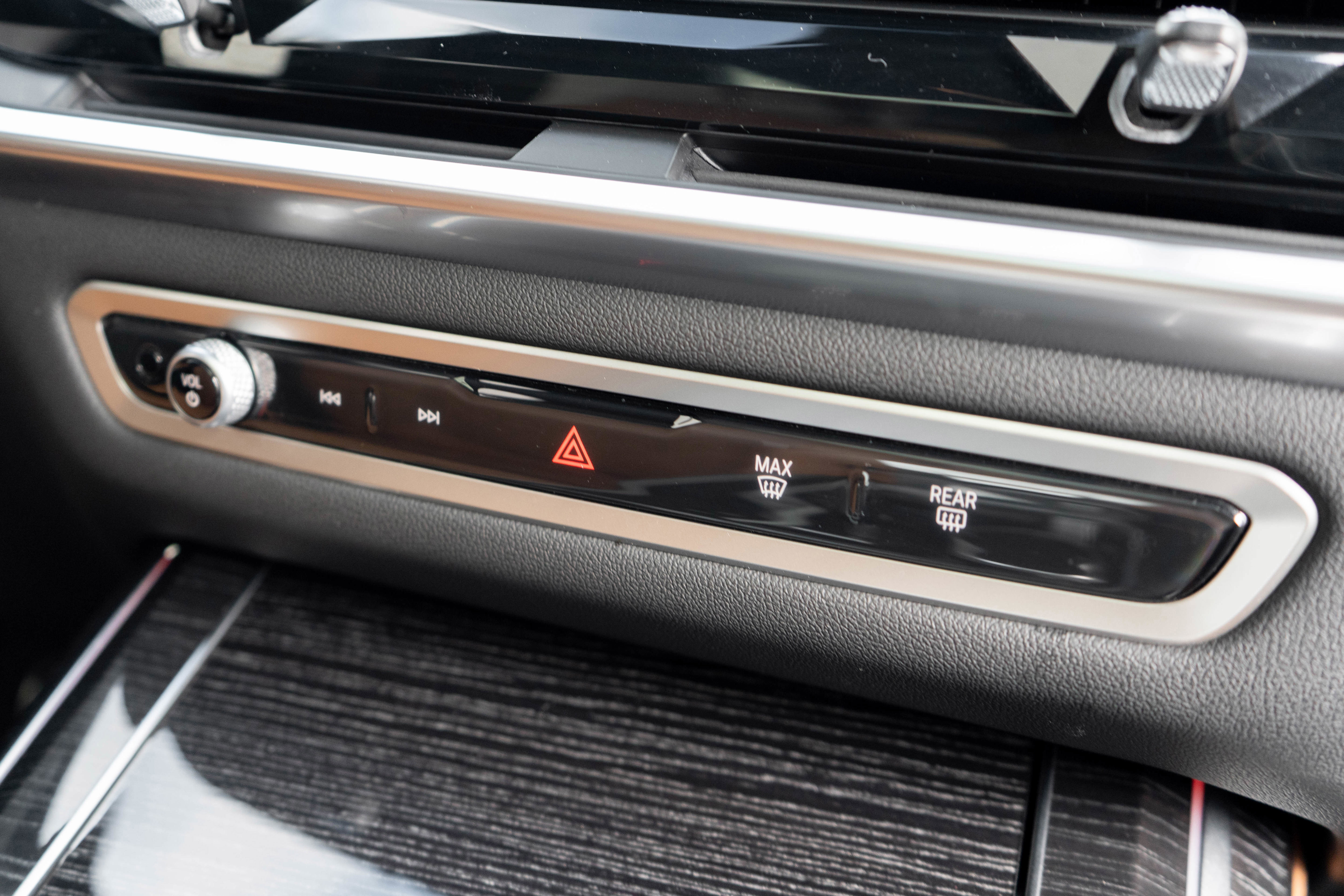 Used 2023 BMW X7 M60i image 31