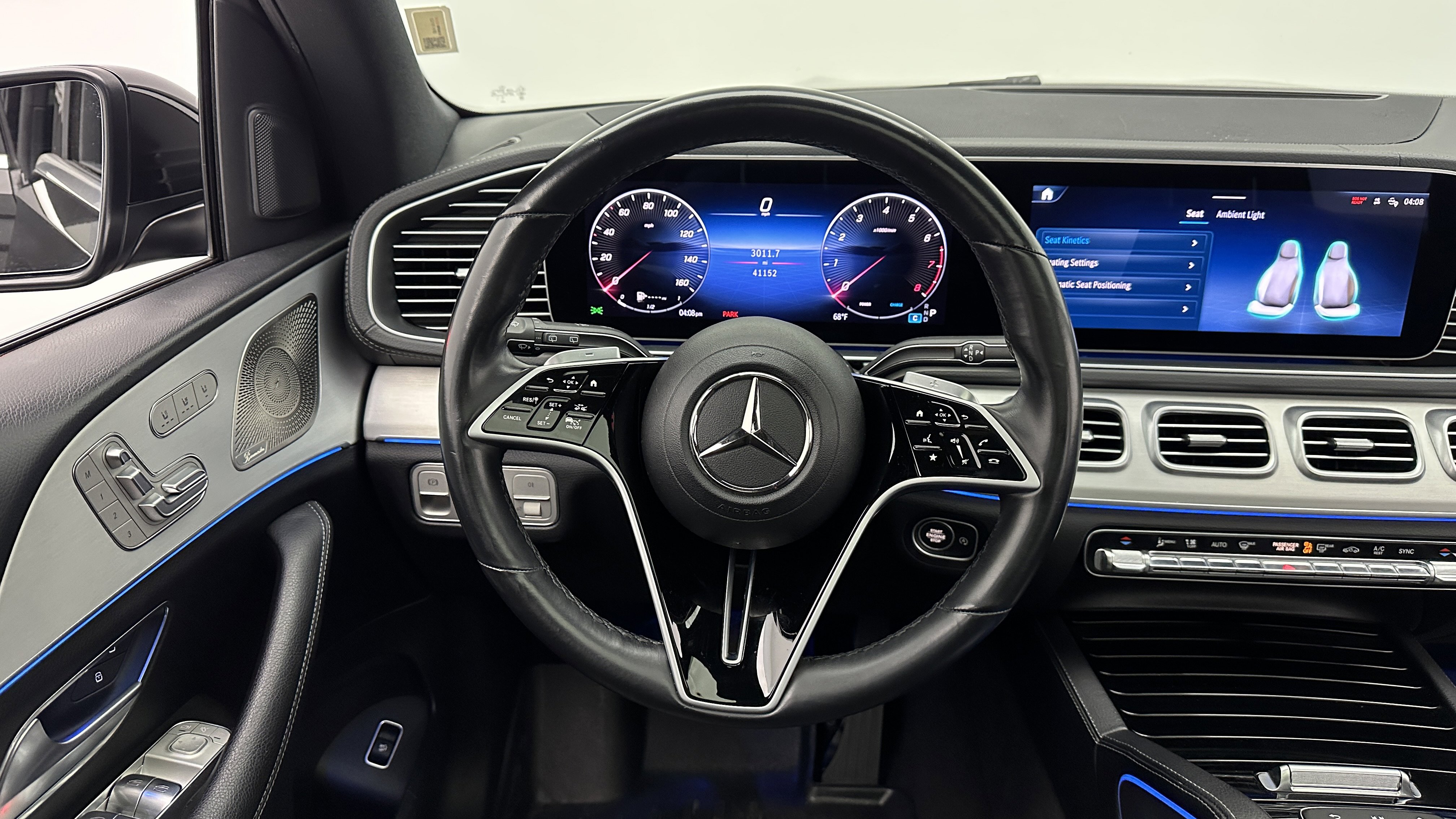 Used 2024 Mercedes-Benz GLS 450 4MATIC image 21