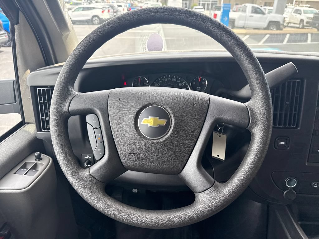 New 2026 Chevrolet Express 2500 w/ Driver Convenience Package RWD image 31