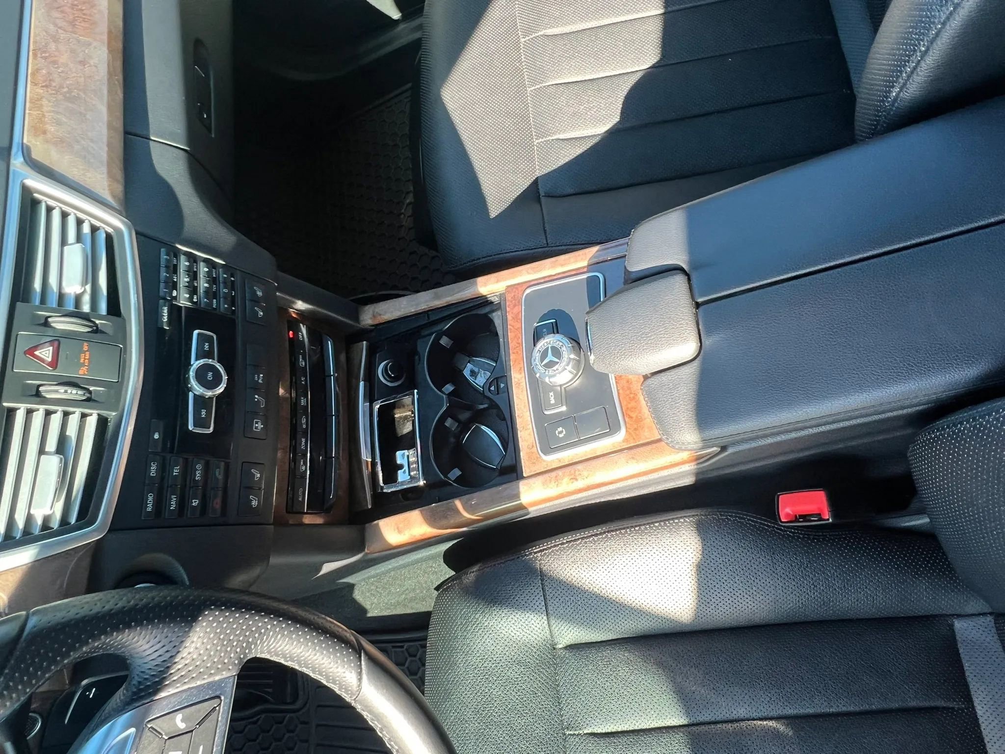 Used 2013 Mercedes-Benz E 550 4MATIC Sedan image 18