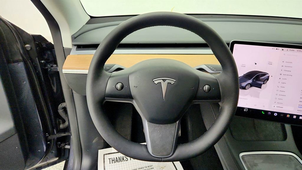 Used 2023 Tesla Model Y AWD image 12