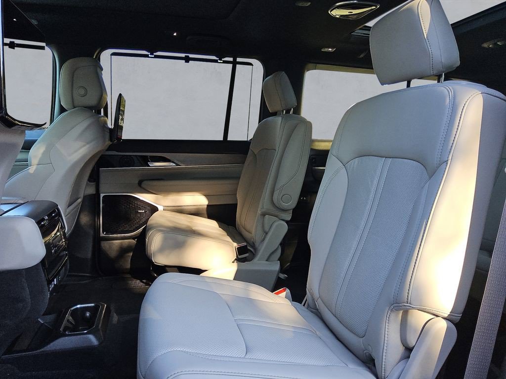 New 2026 Jeep Grand Wagoneer L Limited AWD/4WD image 13