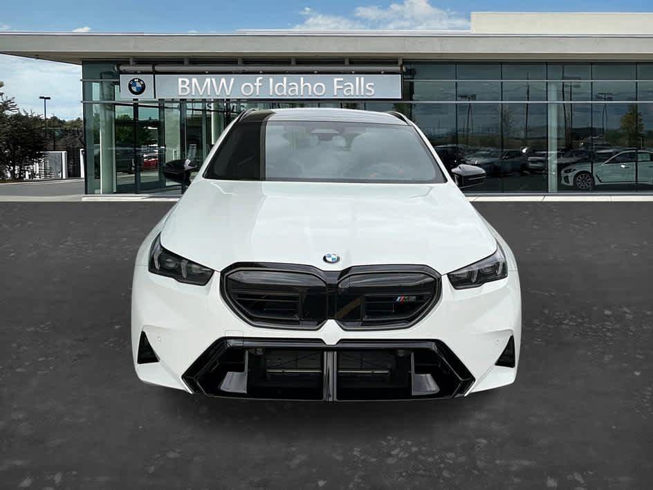 Used 2025 BMW M5 Touring w/ M Driver's Package AWD/4WD image 2