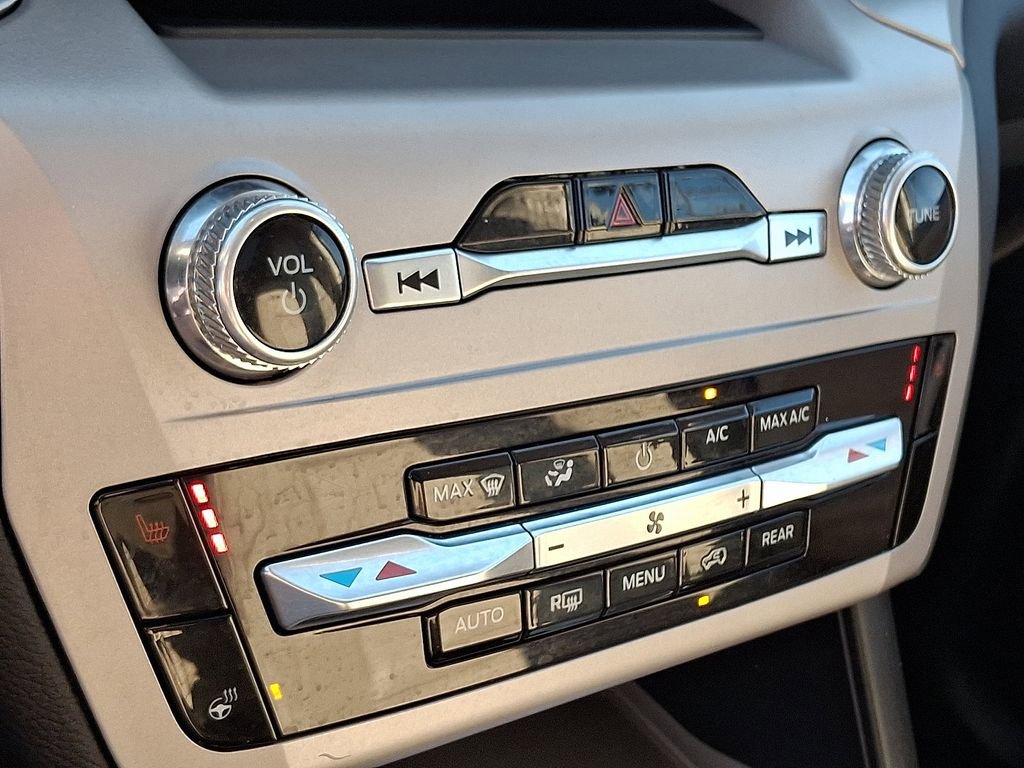 Certified 2023 Ford Explorer XLT w/ Equipment Group 202A image 17