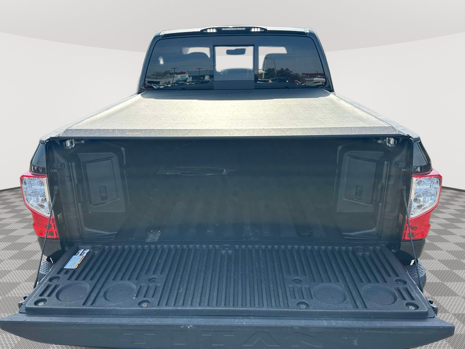 Used 2020 Nissan Titan SV w/ SV Convenience Package image 31