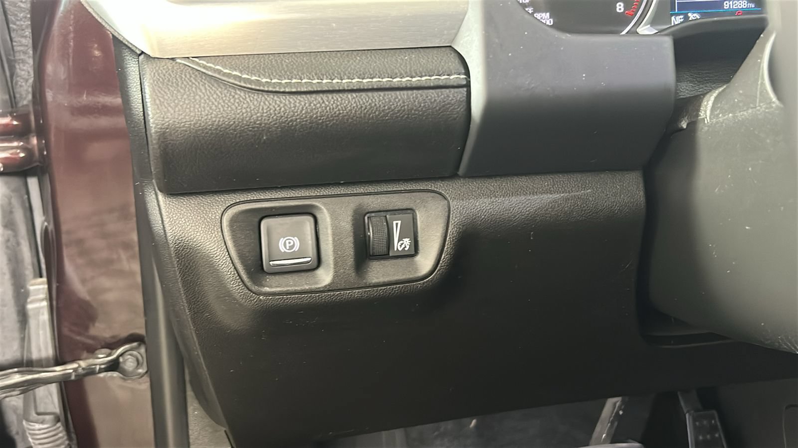 Used 2020 GMC Acadia SLE w/ Driver Convenience Package FWD image 23