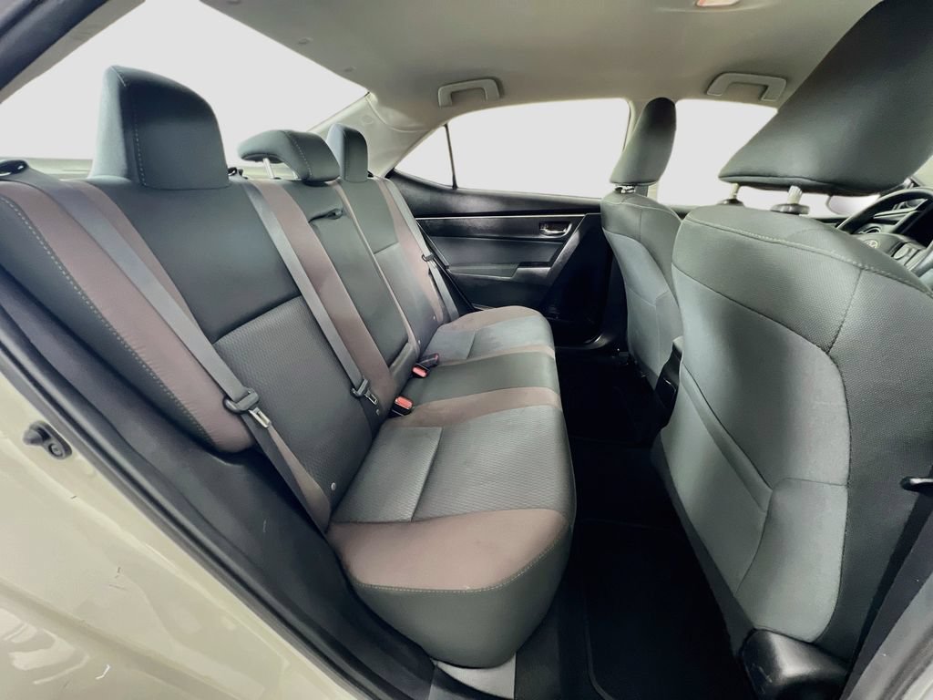 Used 2017 Toyota Corolla LE FWD image 28
