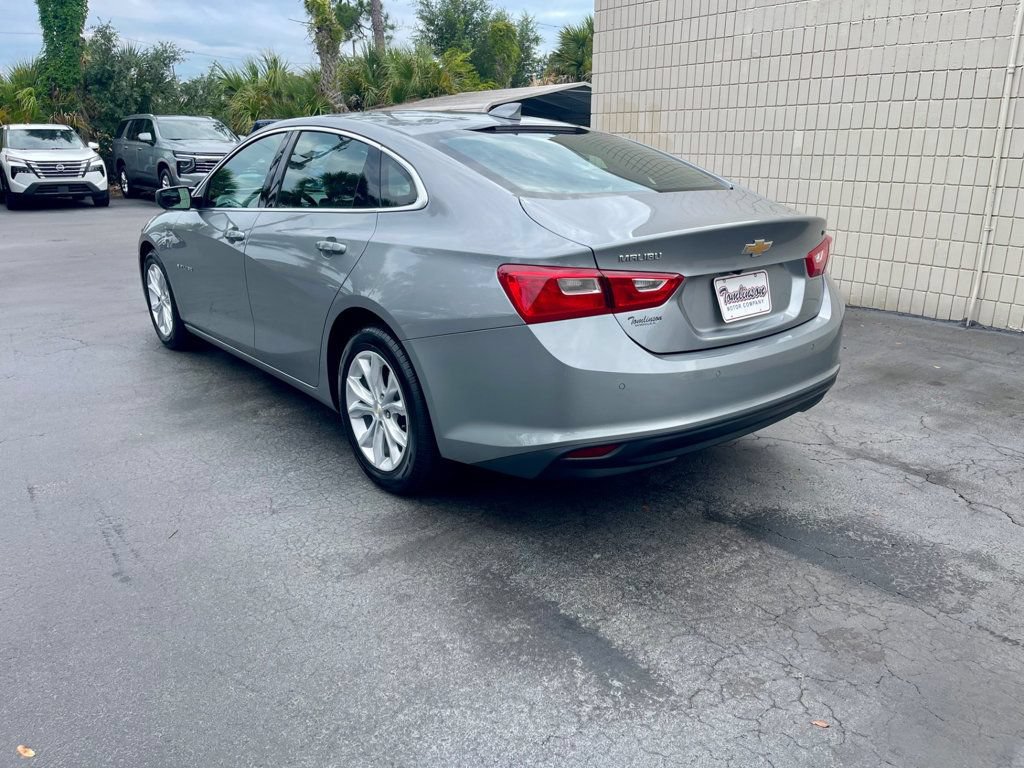 Used 2025 Chevrolet Malibu LT FWD image 3