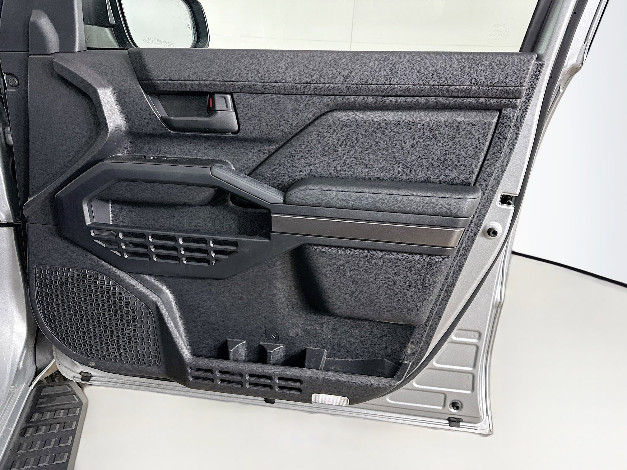 Used 2025 Toyota 4Runner SR5 image 30