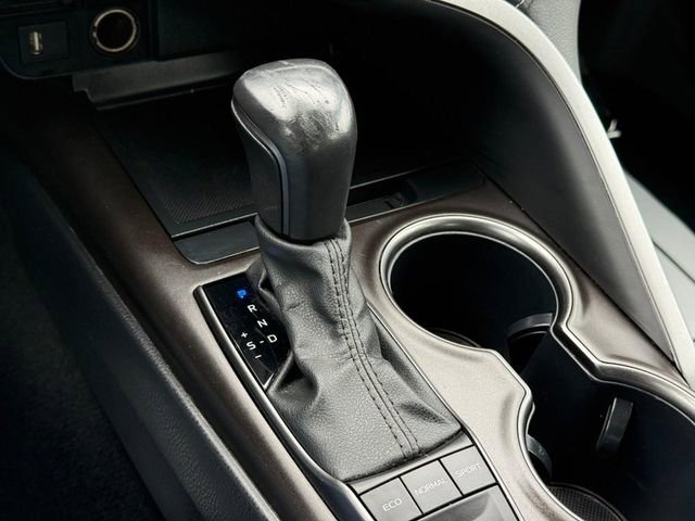 Used 2024 Toyota Camry SE image 19