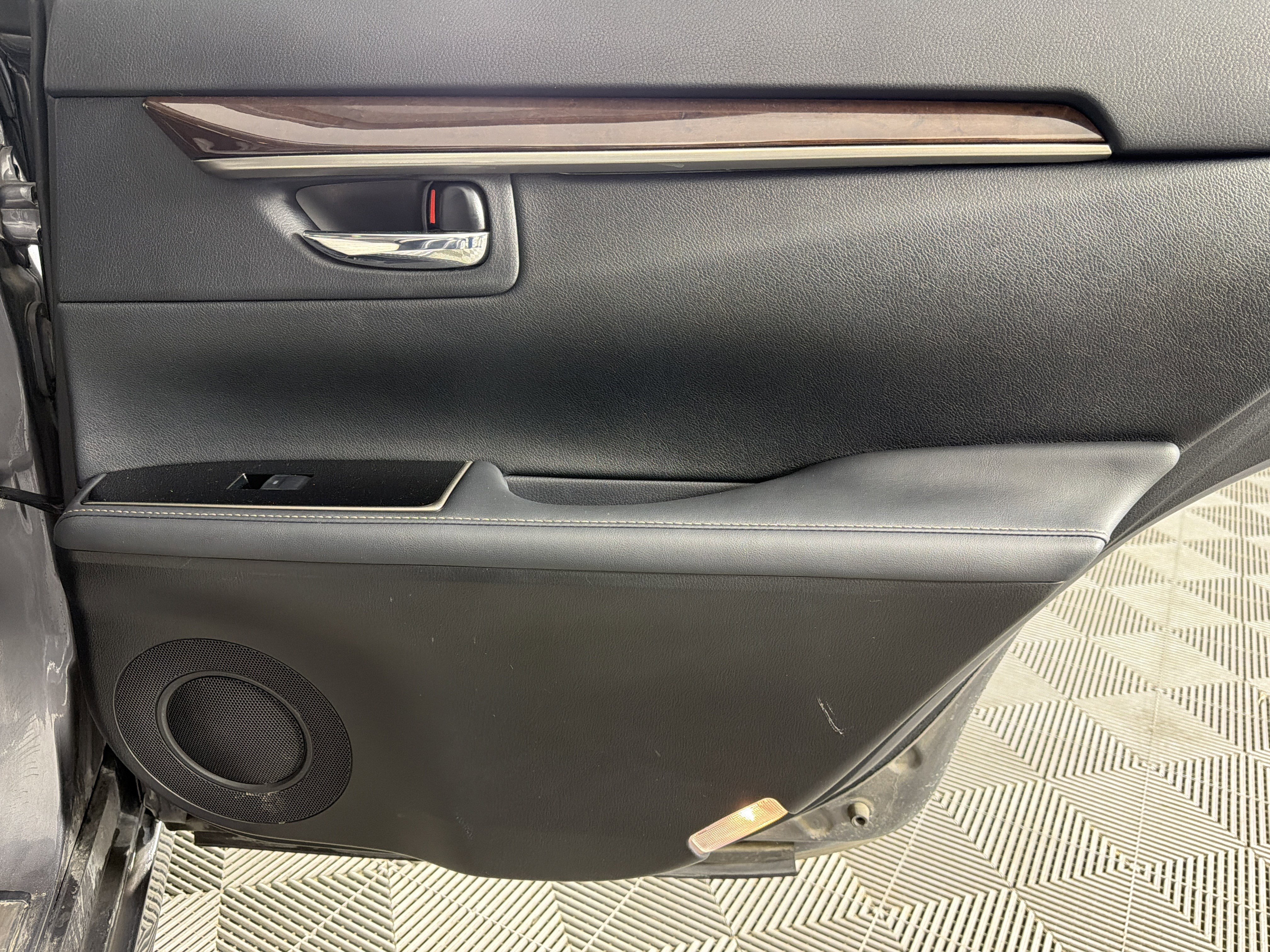 Used 2018 Lexus ES 350 w/ Luxury Package w/Wood Trim image 30