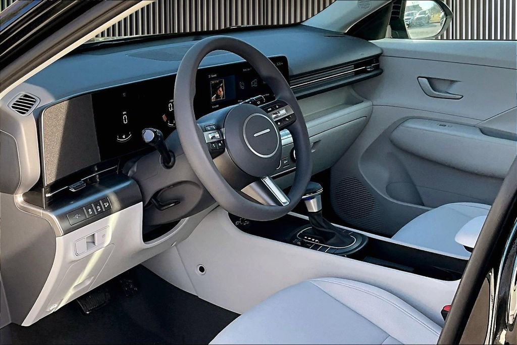 New 2026 Hyundai Kona SE image 7