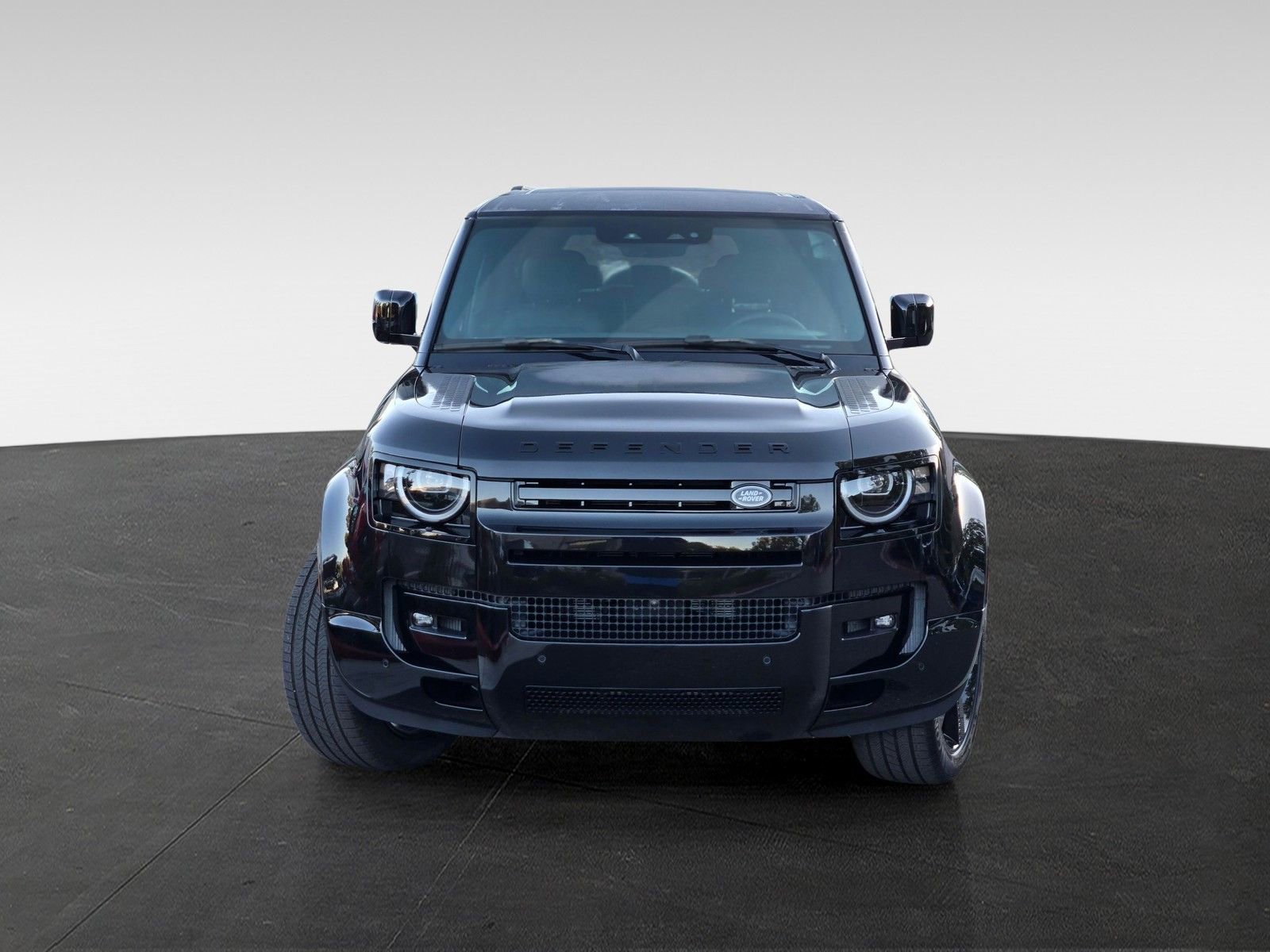 New 2026 Land Rover Defender 130 V8 AWD/4WD image 2