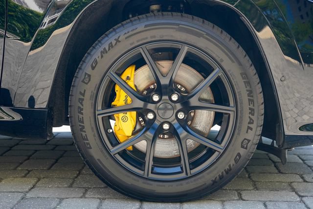 Used 2018 Jeep Grand Cherokee Trackhawk AWD/4WD image 35