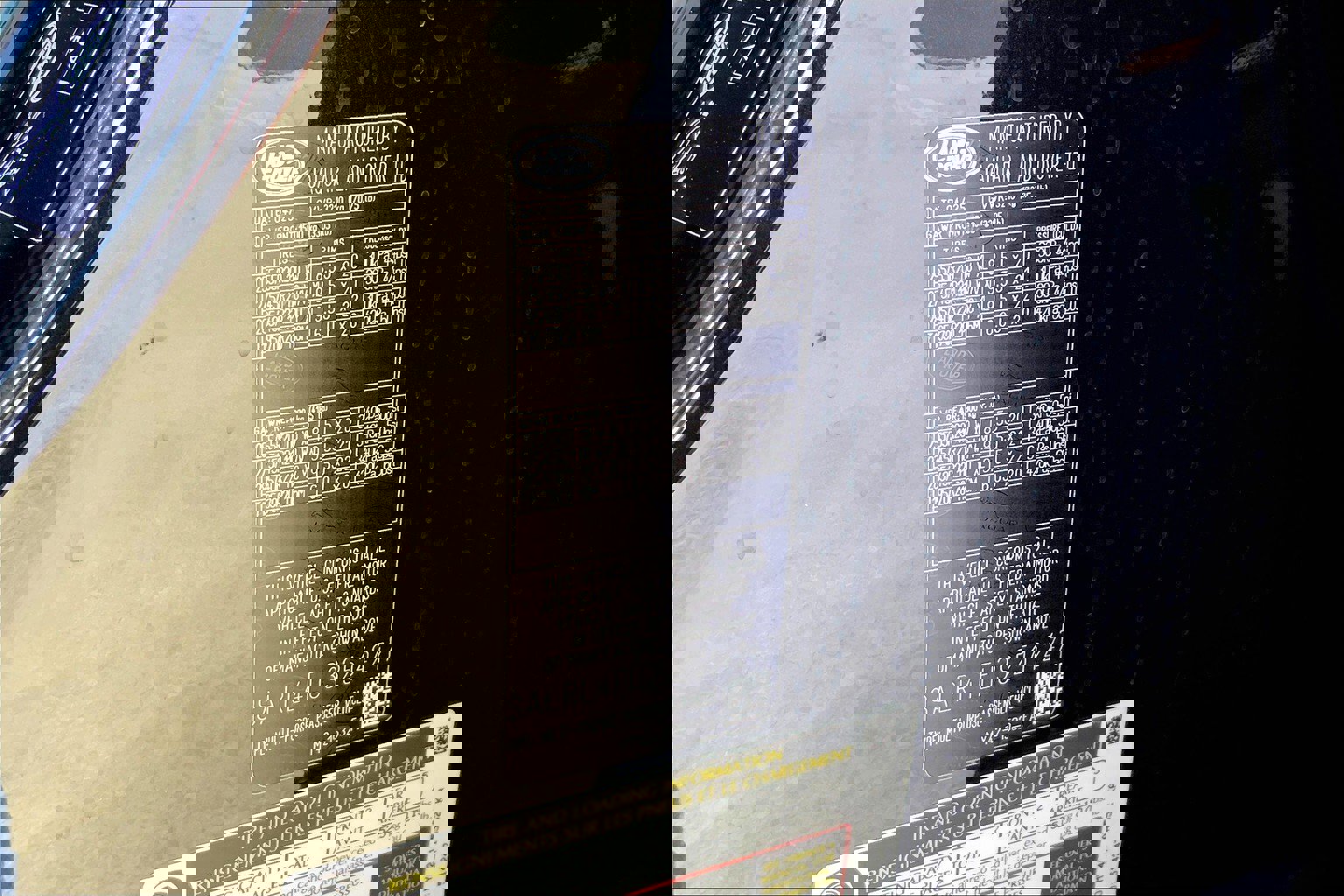 New 2025 Land Rover Discovery Dynamic SE image 12