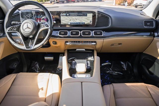 New 2026 Mercedes-Benz GLS 450 4MATIC image 21
