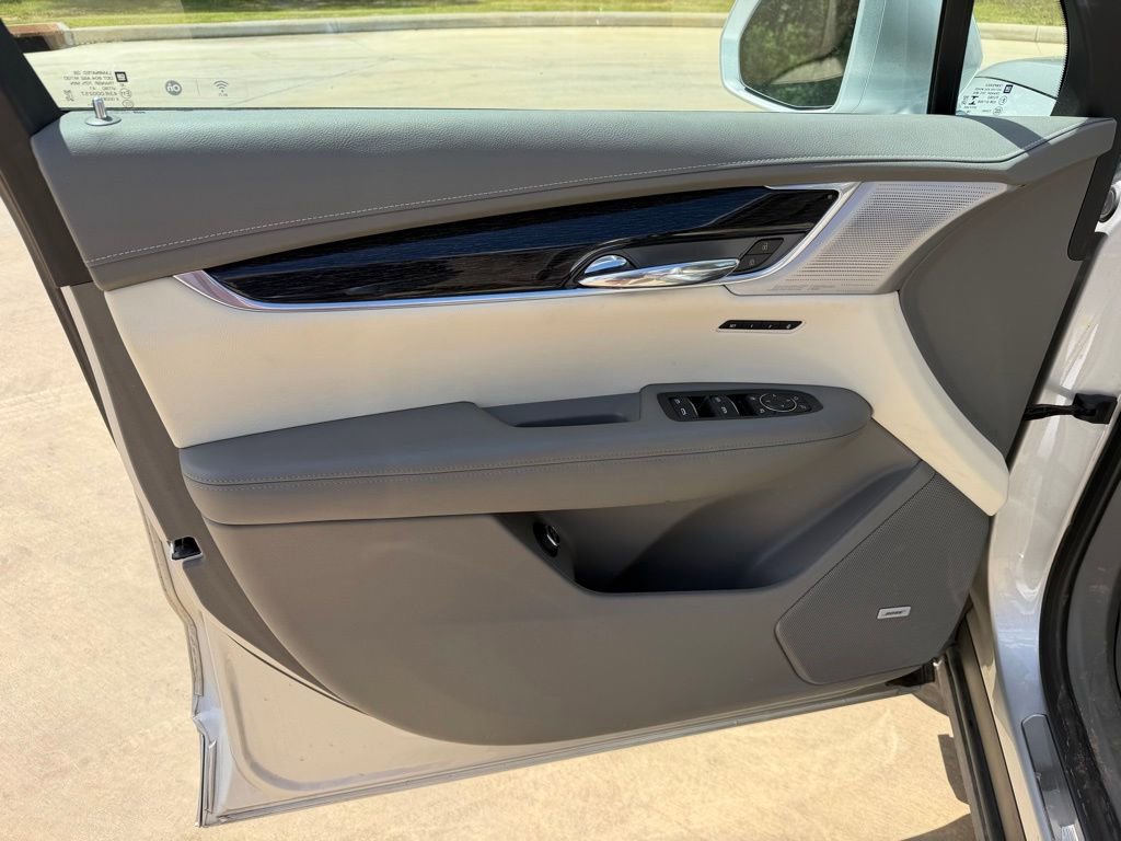 Used 2020 Cadillac XT6 Premium Luxury image 13