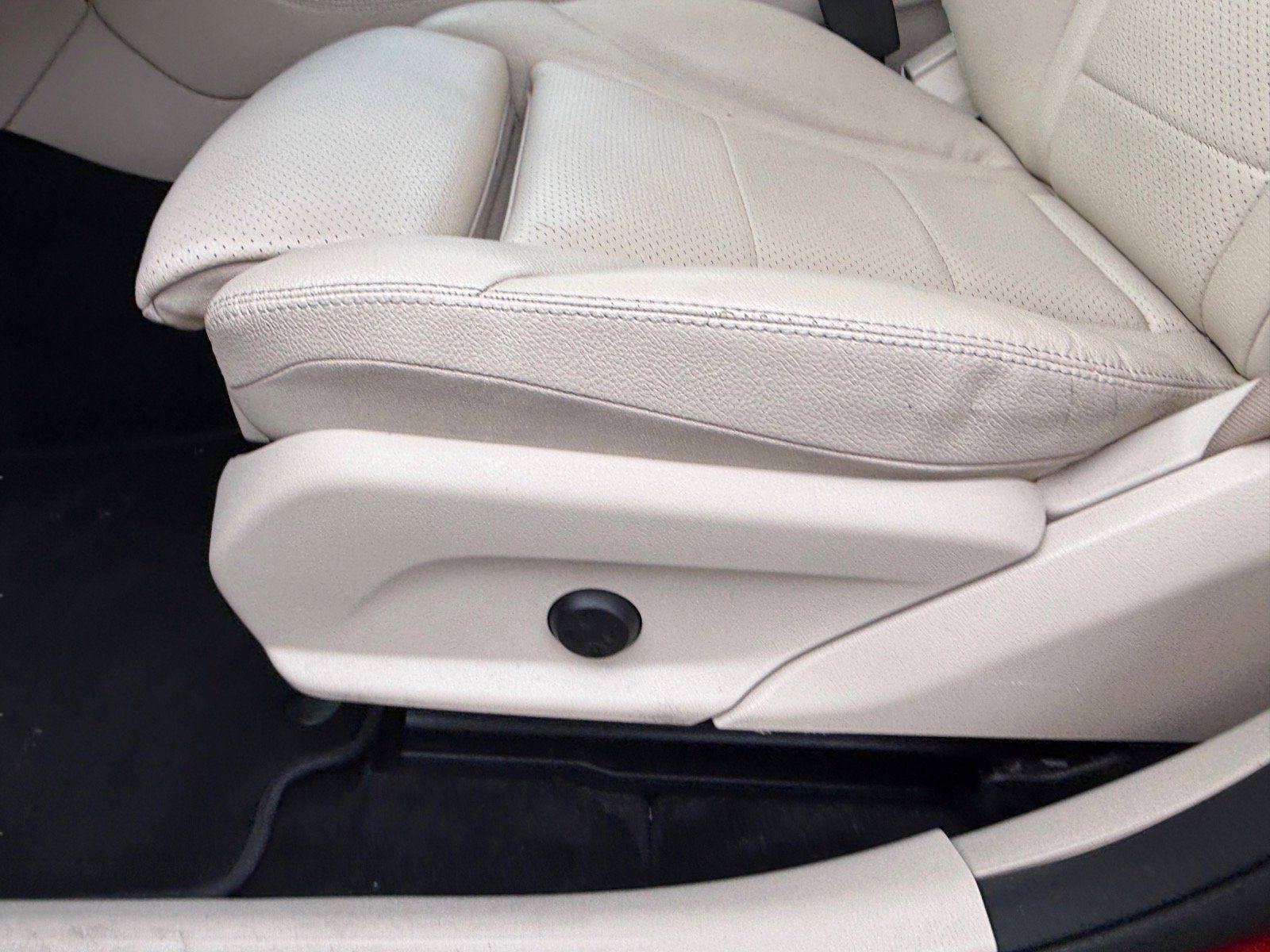 Used 2018 Mercedes-Benz GLC 300 4MATIC image 17