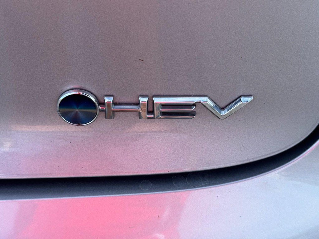 Certified 2023 Toyota Prius LE AWD/4WD image 4