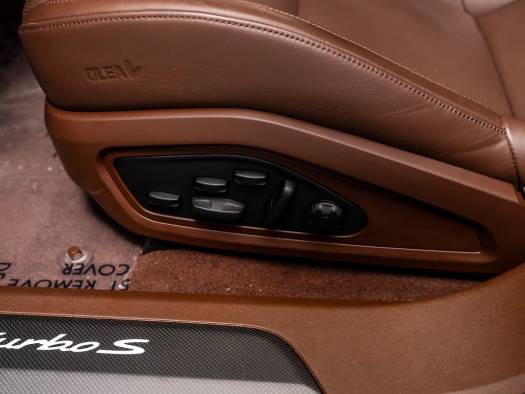 Used 2022 Porsche Taycan Turbo S image 27