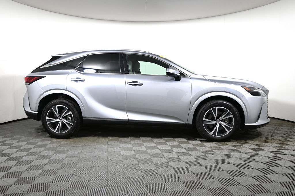Used 2025 Lexus RX 350 Premium w/ Accessory Package AWD/4WD image 8