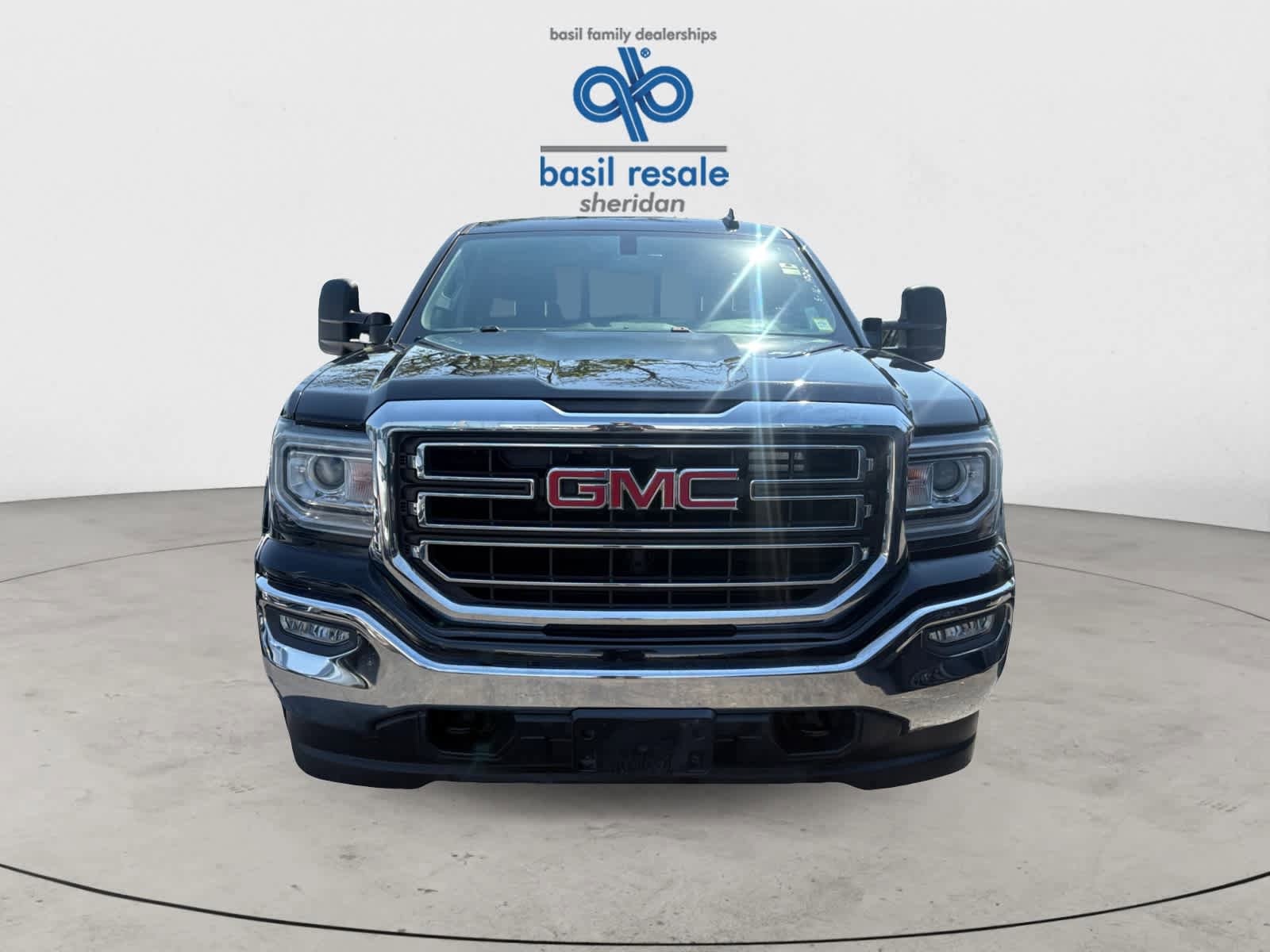 Used 2018 GMC Sierra 1500 SLE w/ Black Pack AWD/4WD image 8