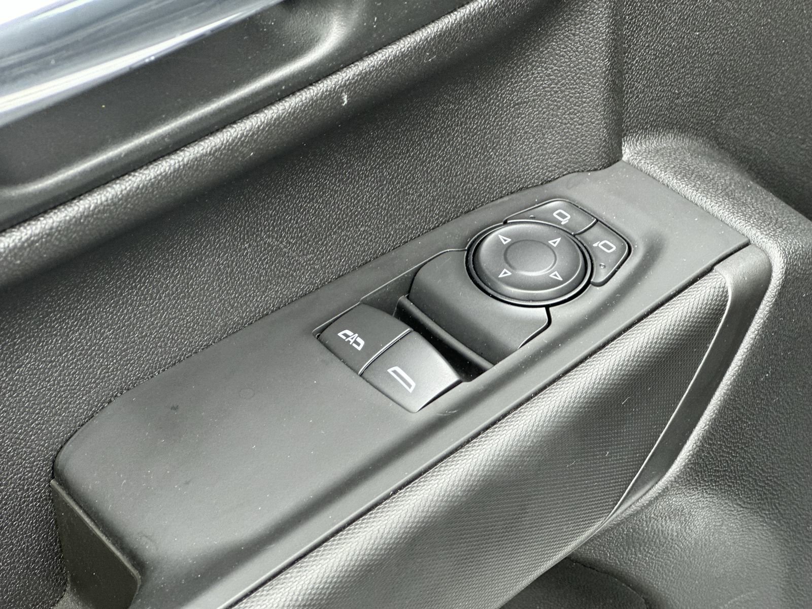 Certified 2025 Chevrolet Silverado 1500 W/T RWD image 15