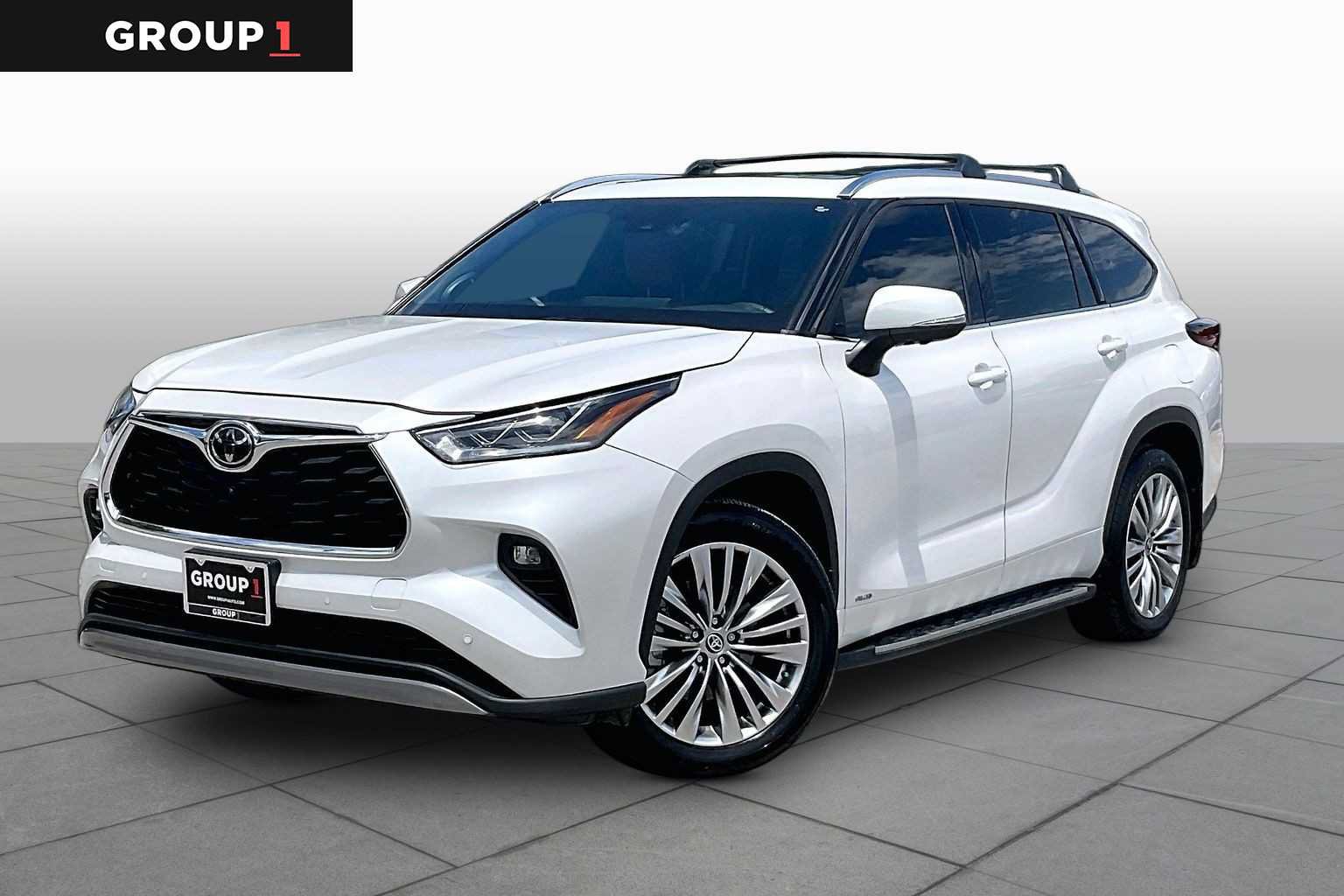 Used 2025 Toyota Highlander Platinum AWD/4WD image 1