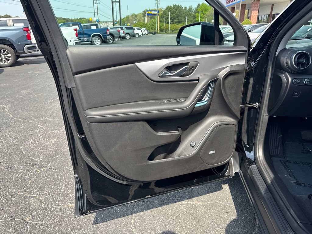 Used 2024 Chevrolet Blazer LT w/ Sound & Technology Package image 11