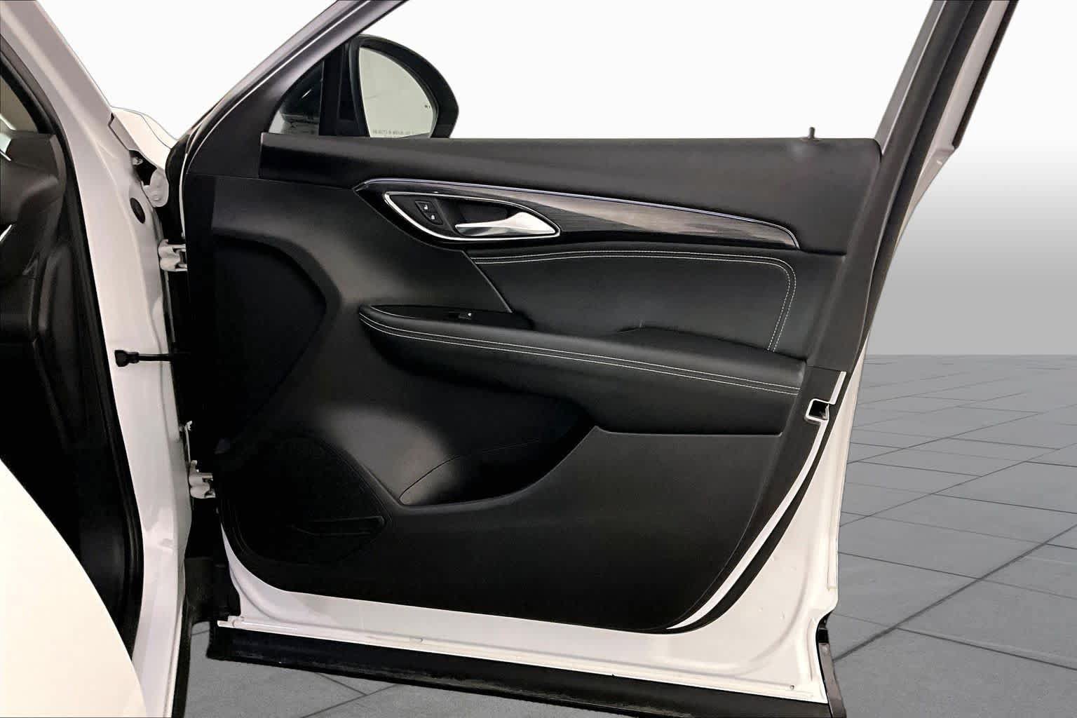 Certified 2023 Buick Envision Essence w/ Sport Touring Package FWD image 41