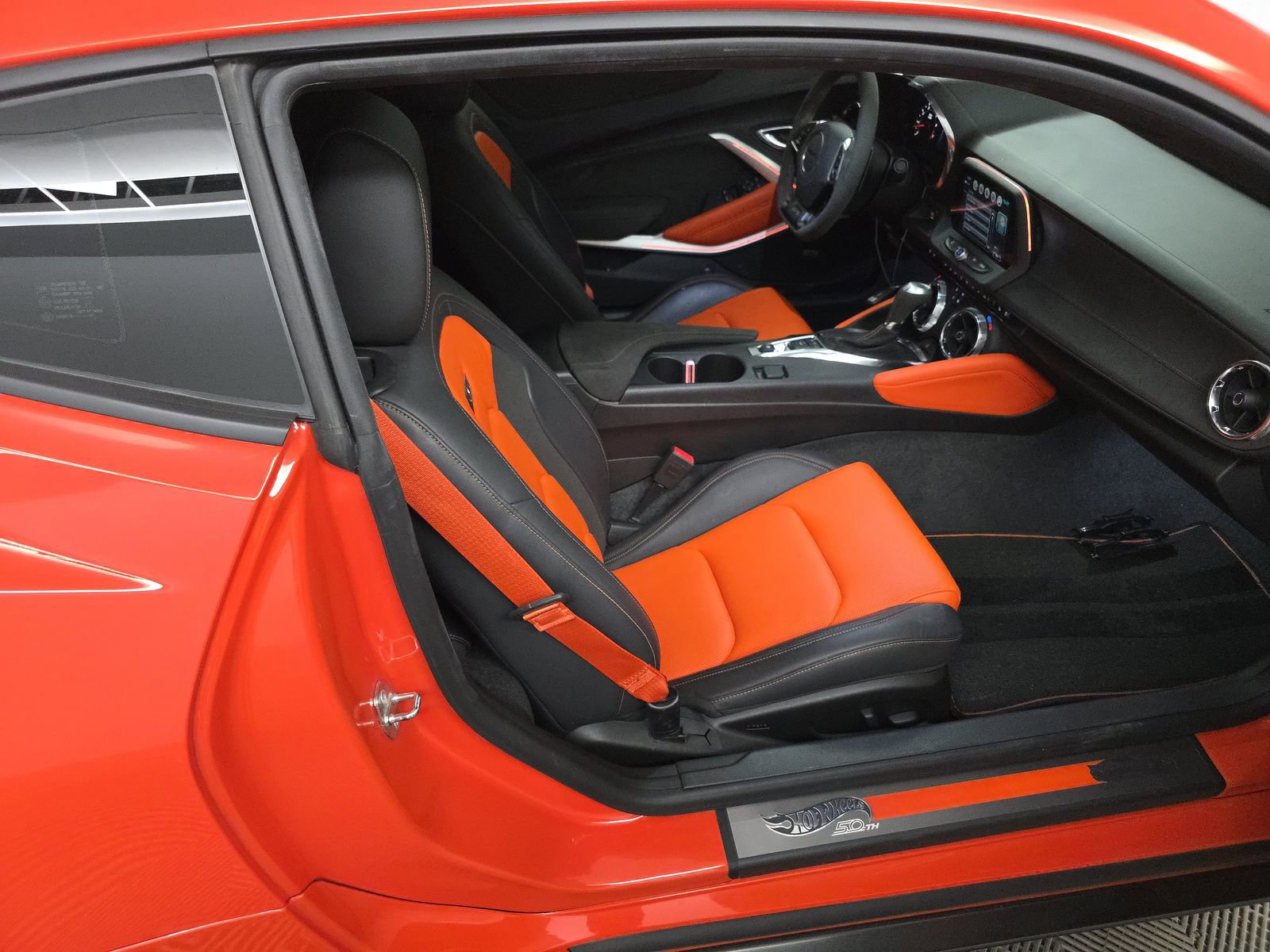 Used 2018 Chevrolet Camaro SS w/ Hot Wheels Edition image 9