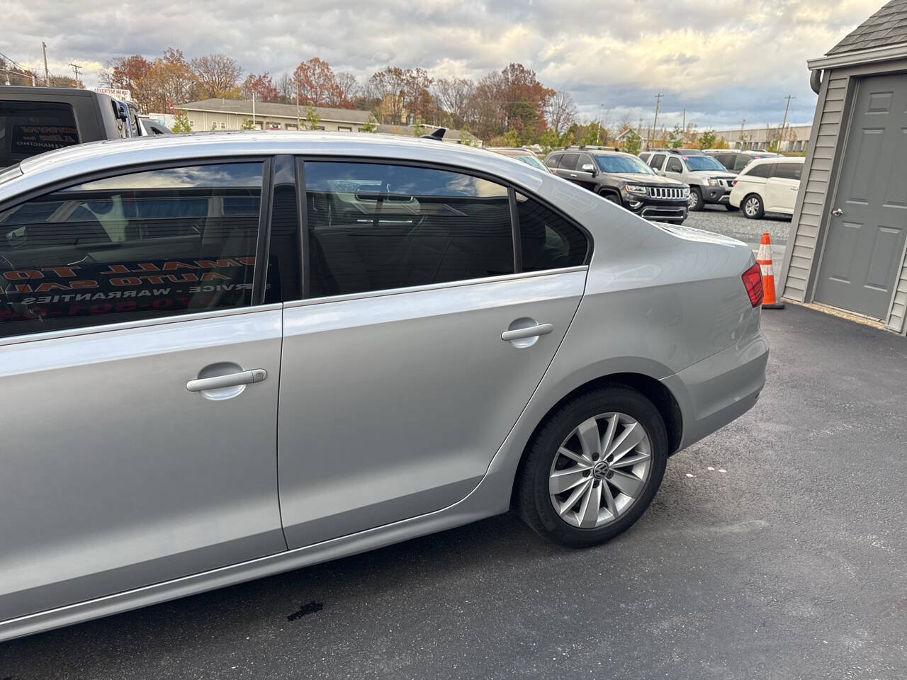 Used 2015 Volkswagen Jetta Sport FWD image 5