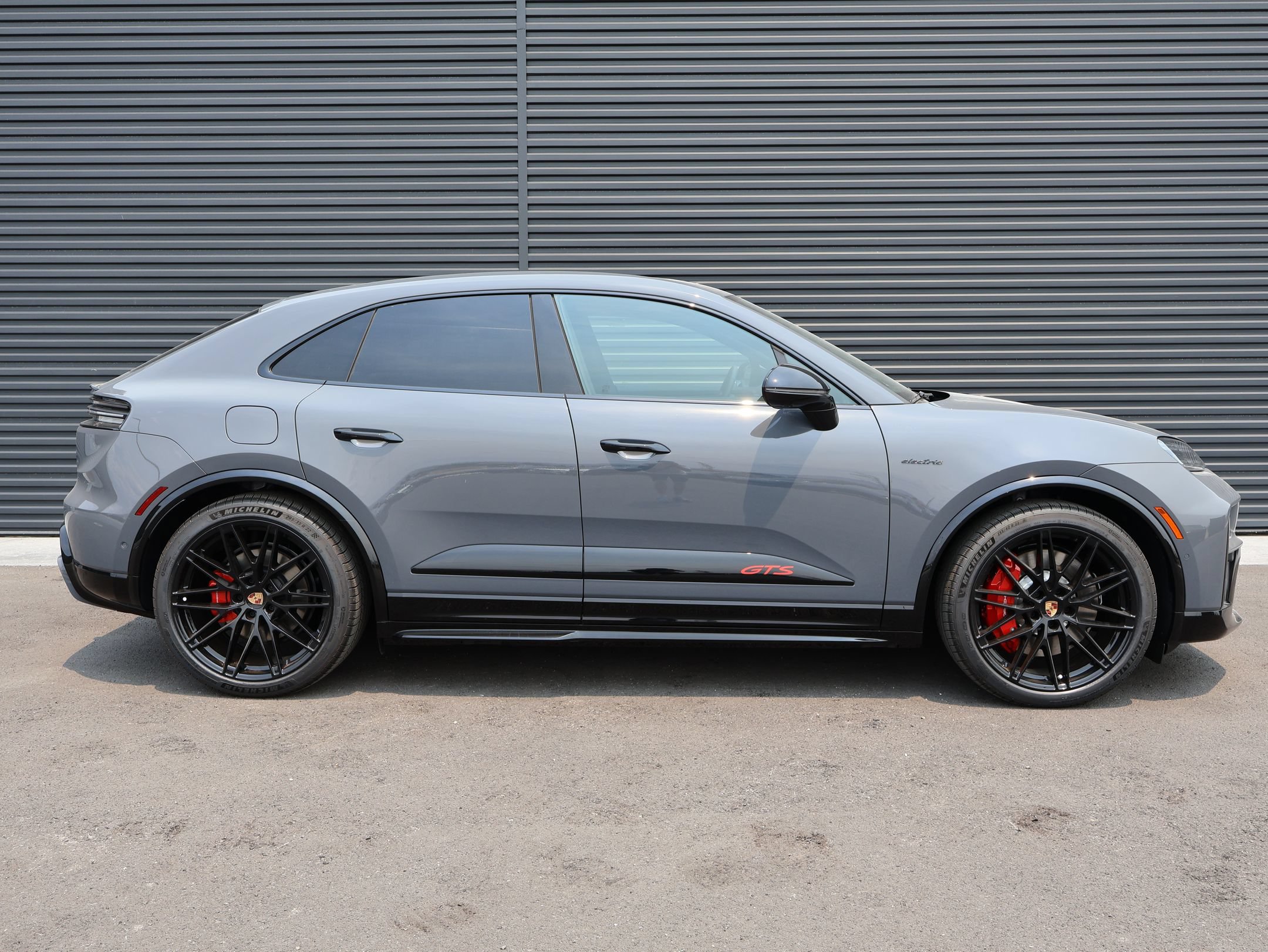 New 2026 Porsche Macan GTS Electric AWD/4WD image 10