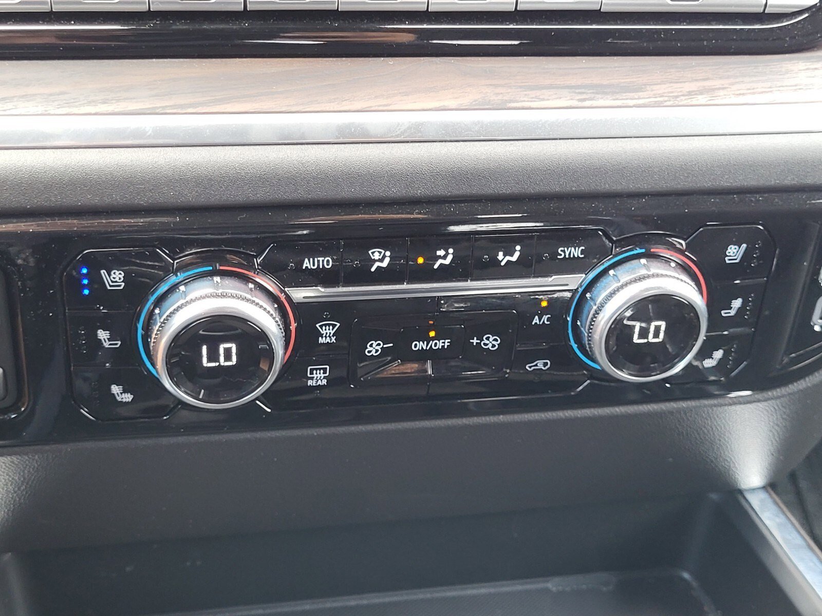 Used 2026 GMC Sierra 1500 SLT image 23