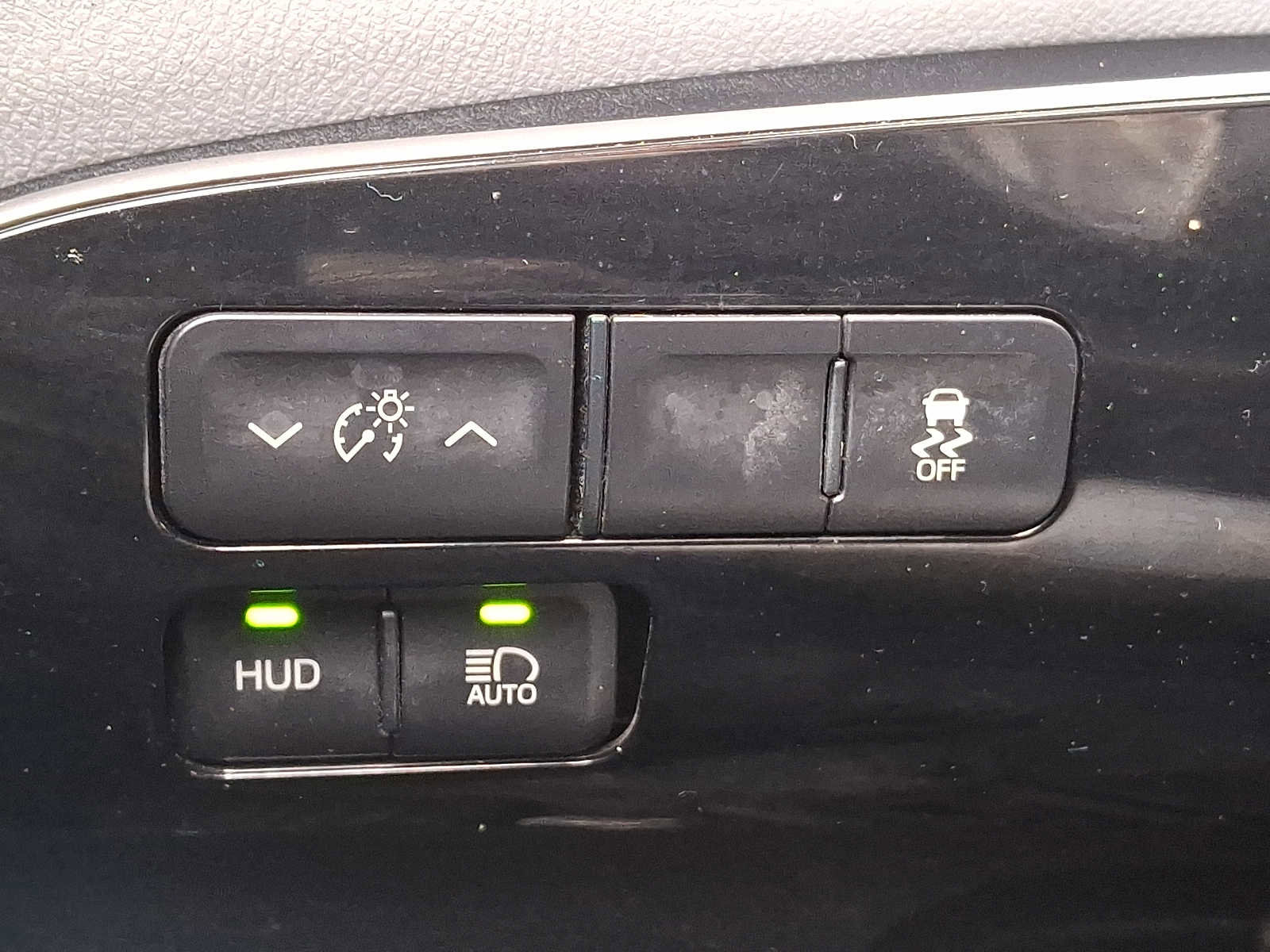 Used 2016 Toyota Prius Four image 25